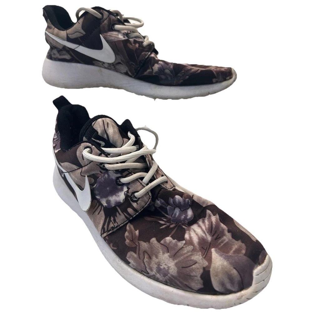 Nike Roshe Run Blk/white/gray Tropical Floral Print Women Sz 6, See Photos Wear